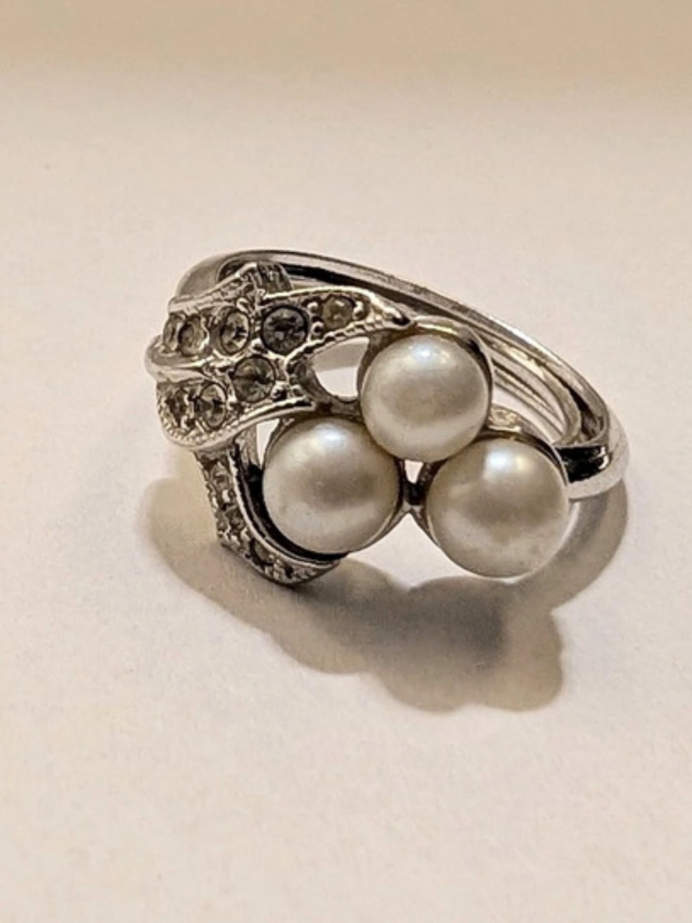 Vintage Avon Faux Pearl Floral Ring Silver Tone Rhinestones Signed Size 5.5
